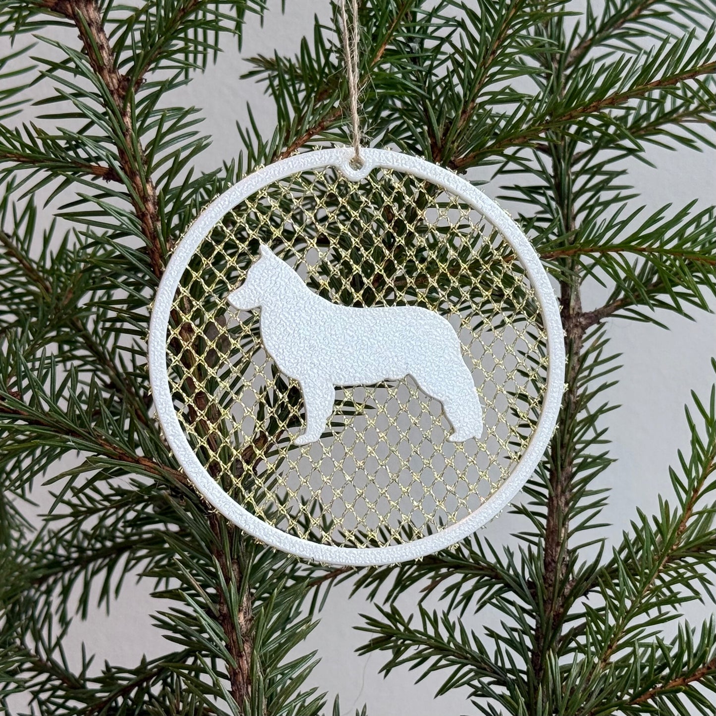 Valkoinenpaimenkoira-ornamentti